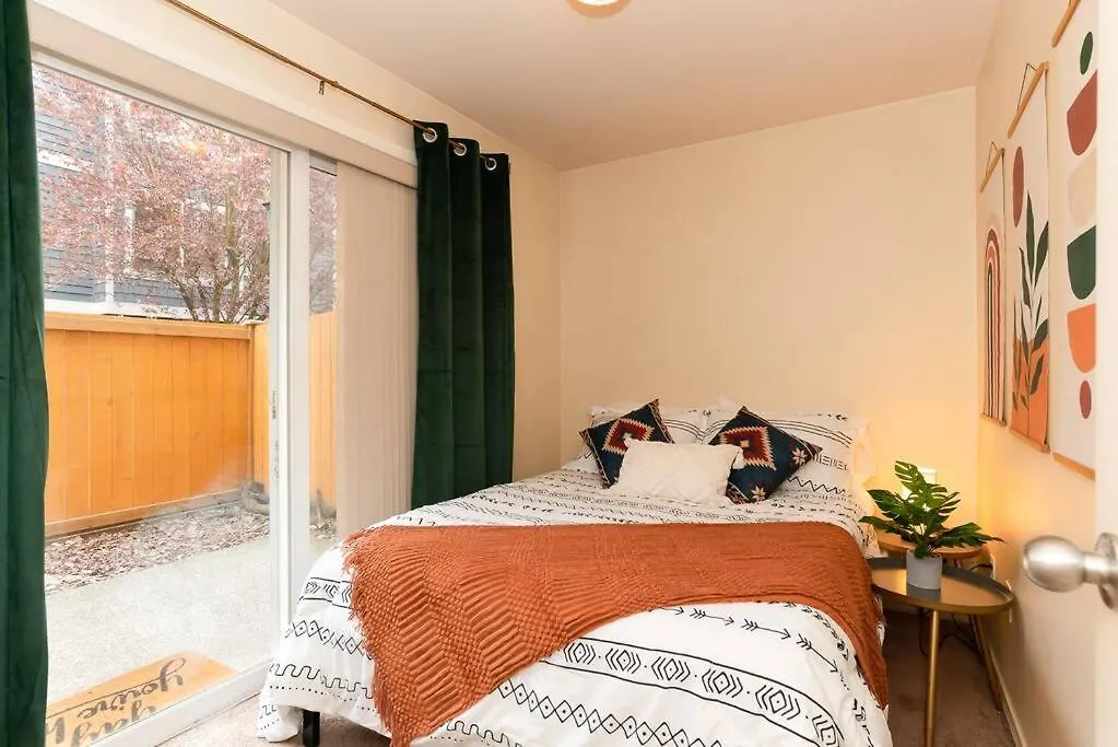 Snug Suite Near Greenlake! Seattle
